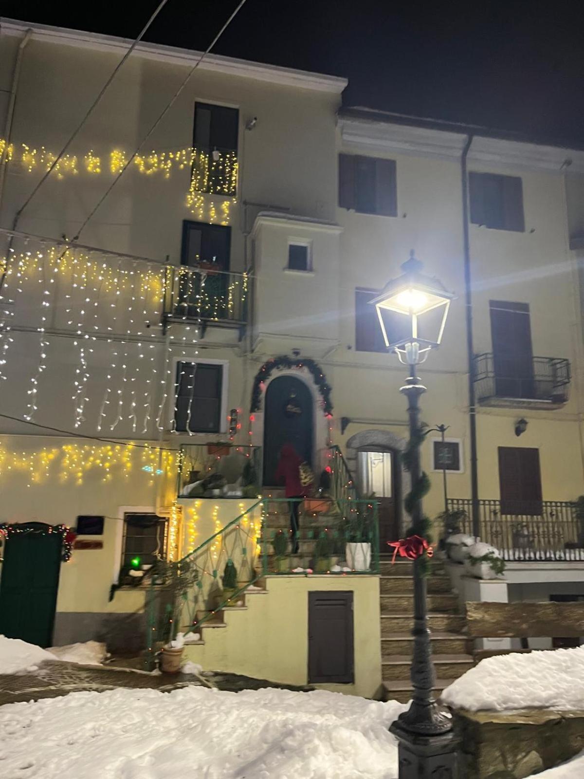 Готель Il Campanile Santa Maria del Molise Екстер'єр фото
